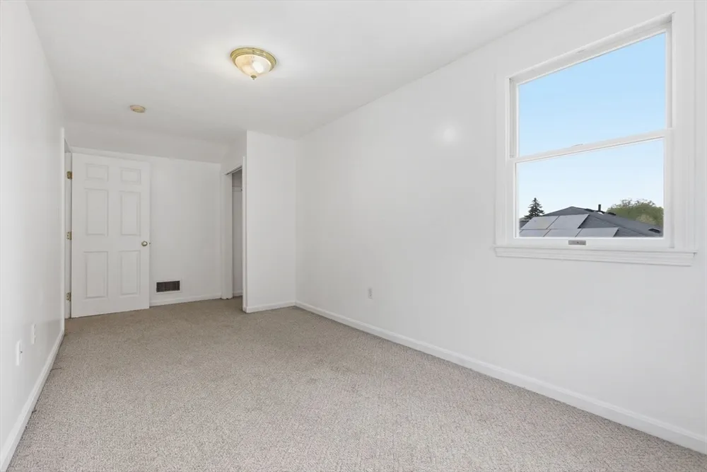 3 Spruce St, Stoneham, MA 02180
