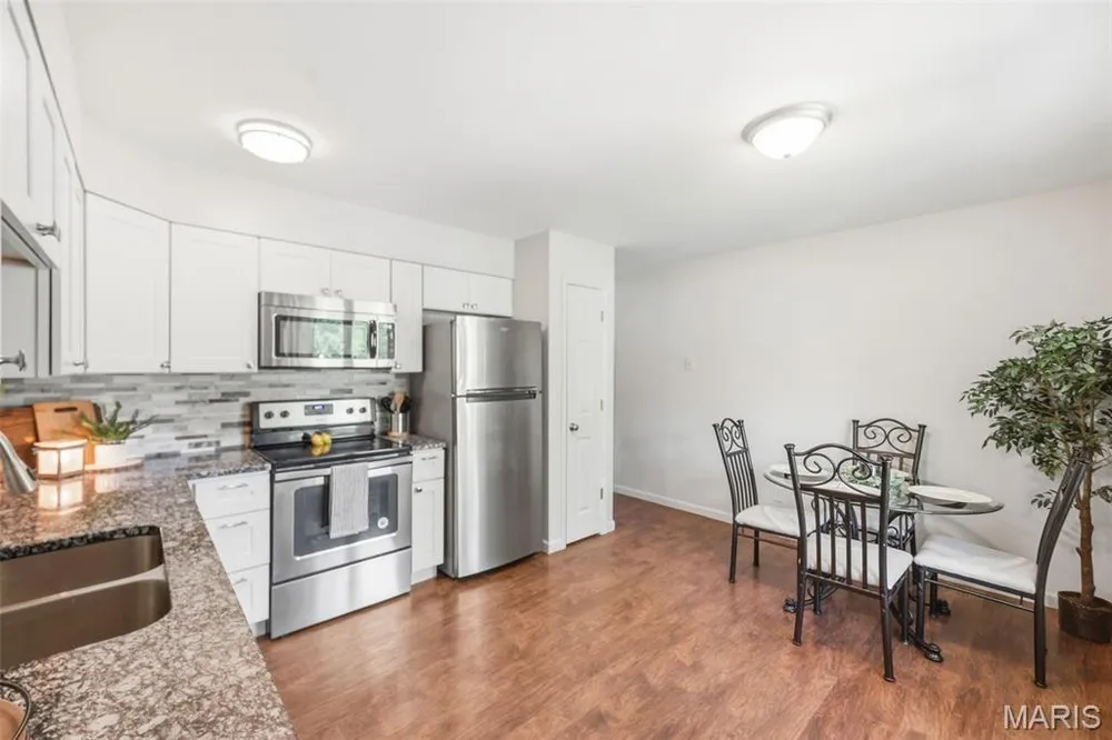 806 Pepper Ln, O Fallon, MO 63366