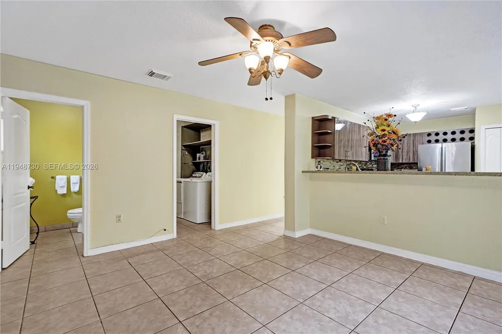 5502 SW 162nd Pl, Miami, FL 33185