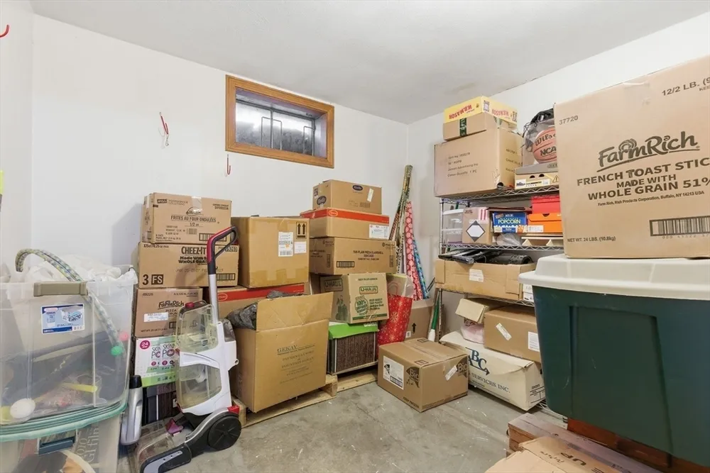 3 Spruce St, Stoneham, MA 02180