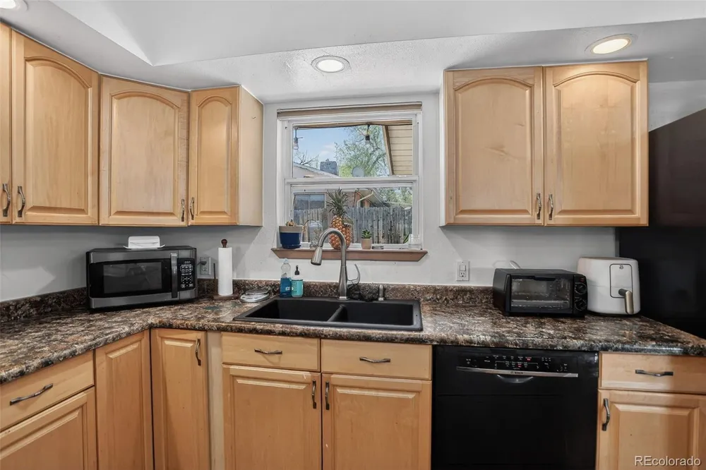 9900 W 57th Pl, Arvada, CO 80002