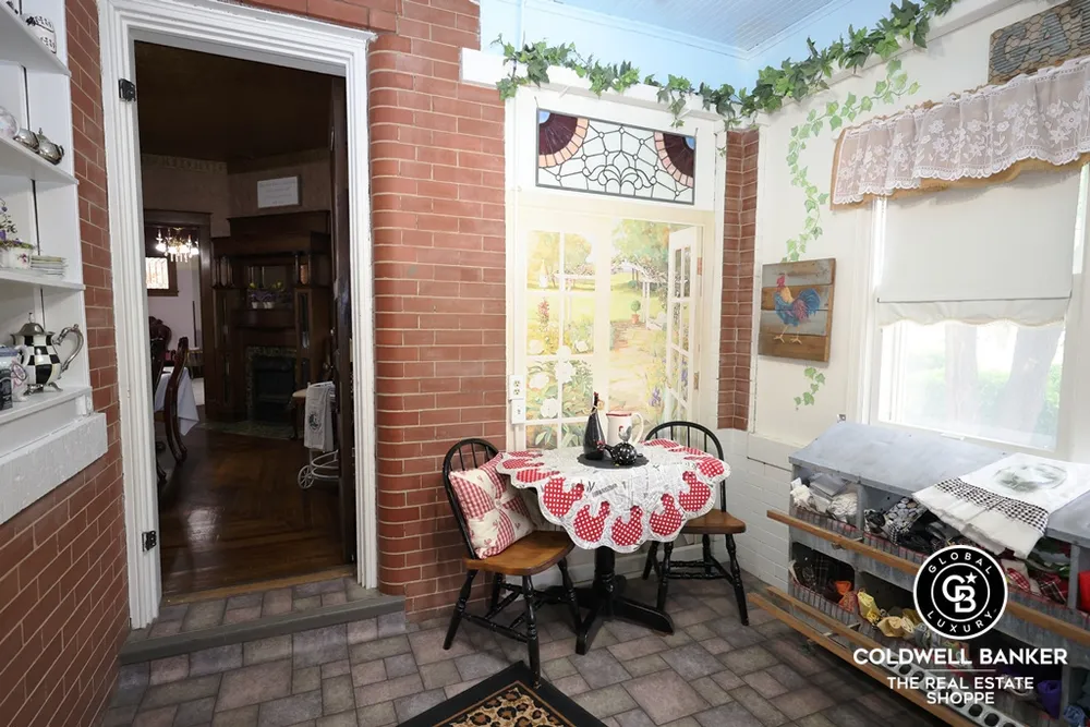 501 N 5th St, Garden City, KS 67846