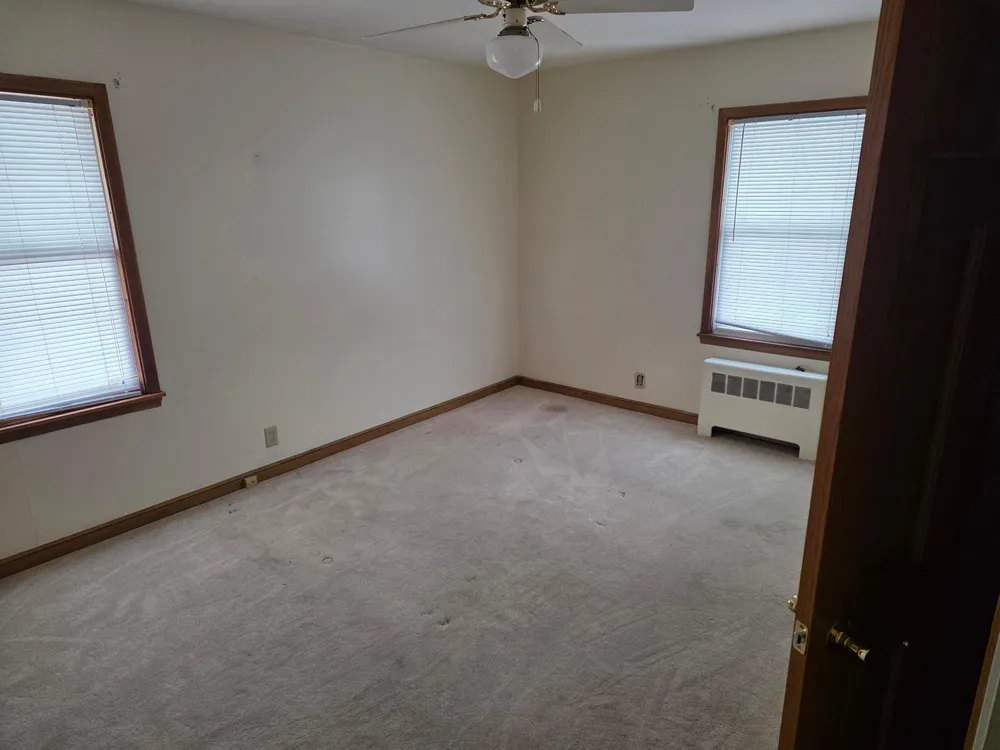 238 MacArthur St E, South Saint Paul, MN 55075