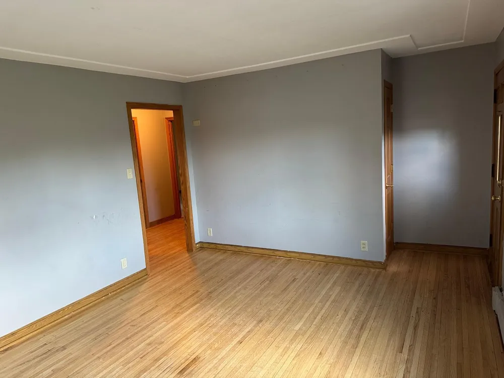 238 MacArthur St E, South Saint Paul, MN 55075