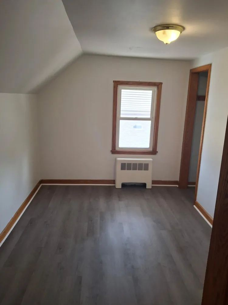 238 MacArthur St E, South Saint Paul, MN 55075