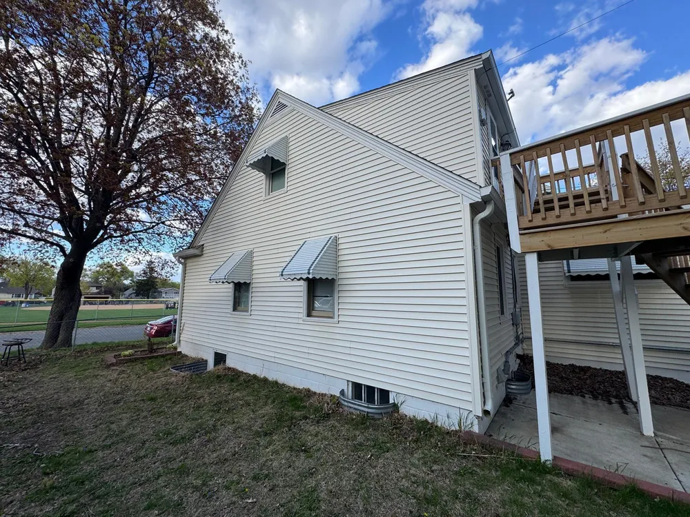 238 MacArthur St E, South Saint Paul, MN 55075