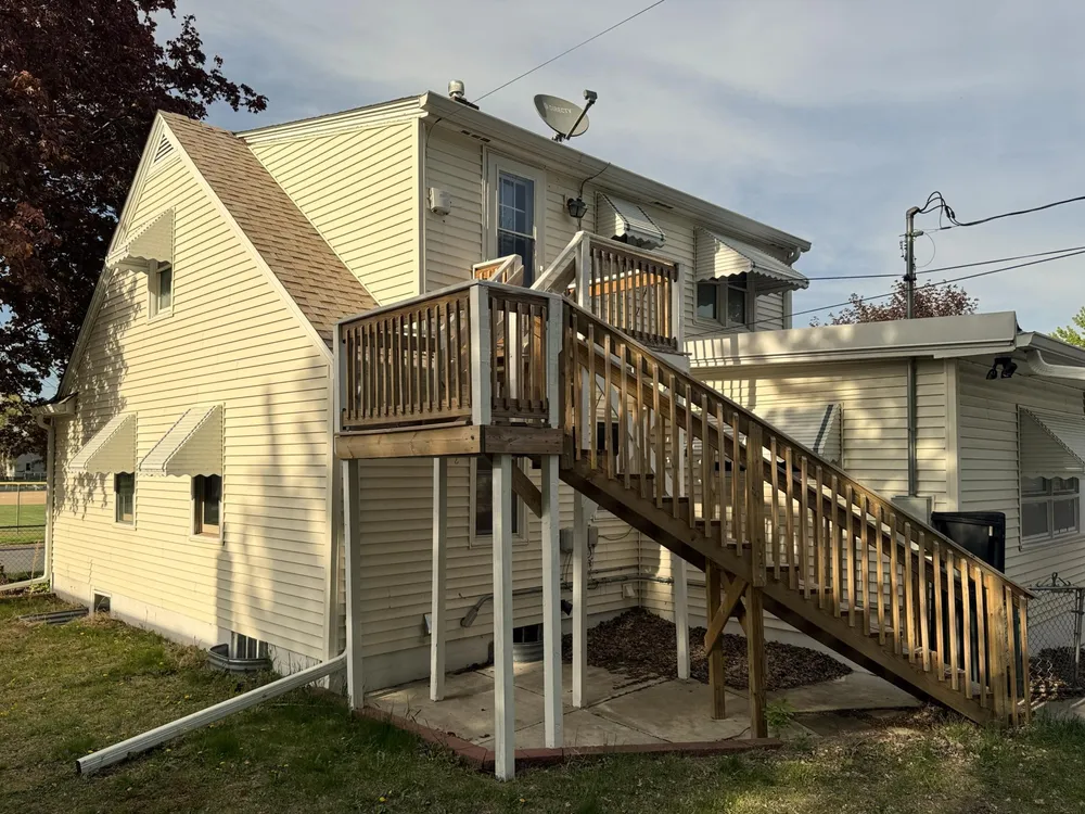 238 MacArthur St E, South Saint Paul, MN 55075