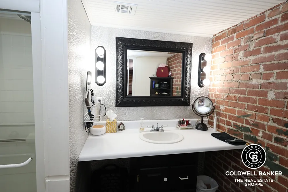 501 N 5th St, Garden City, KS 67846