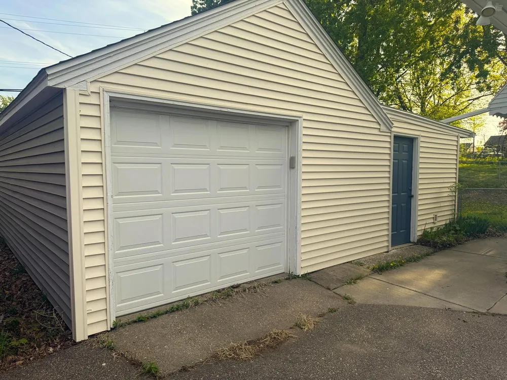 238 MacArthur St E, South Saint Paul, MN 55075