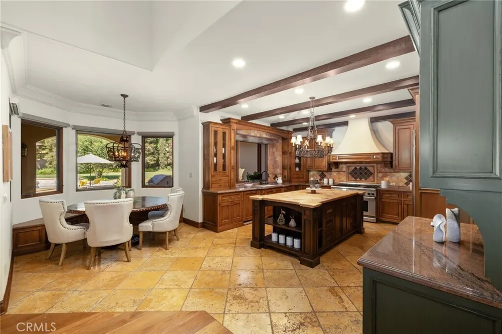 1417 Royal Oaks Dr, Bradbury, CA 91008