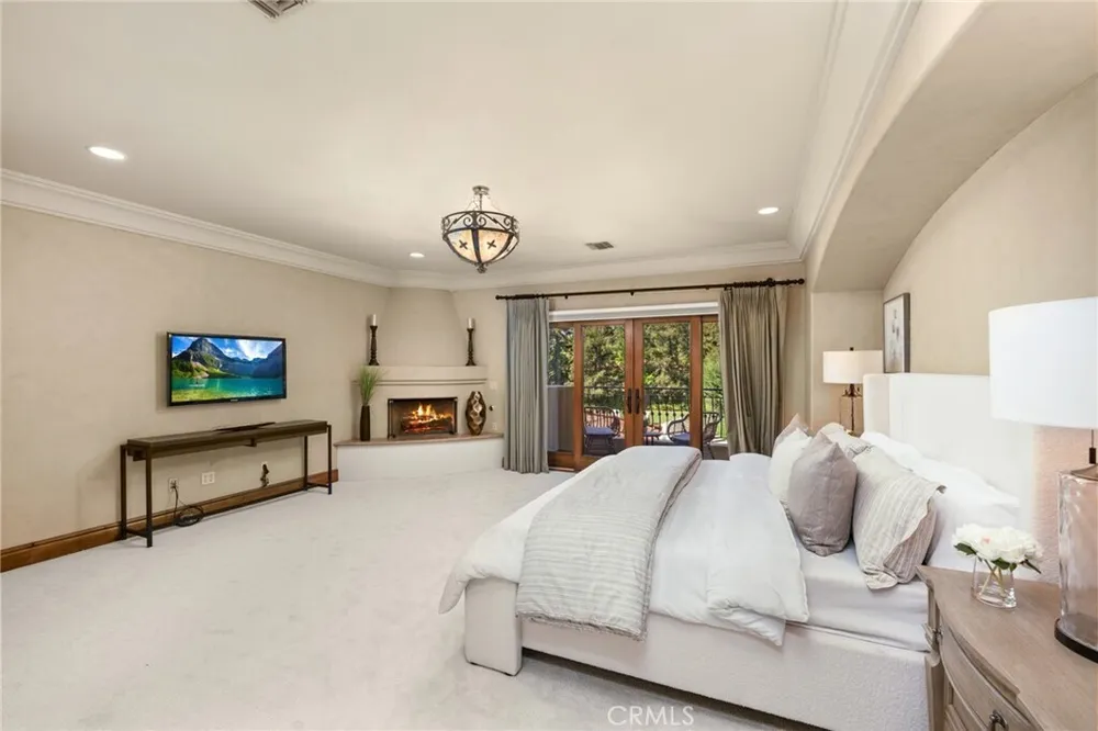 1417 Royal Oaks Dr, Bradbury, CA 91008