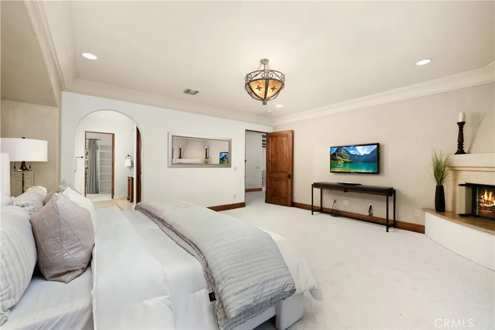 1417 Royal Oaks Dr, Bradbury, CA 91008
