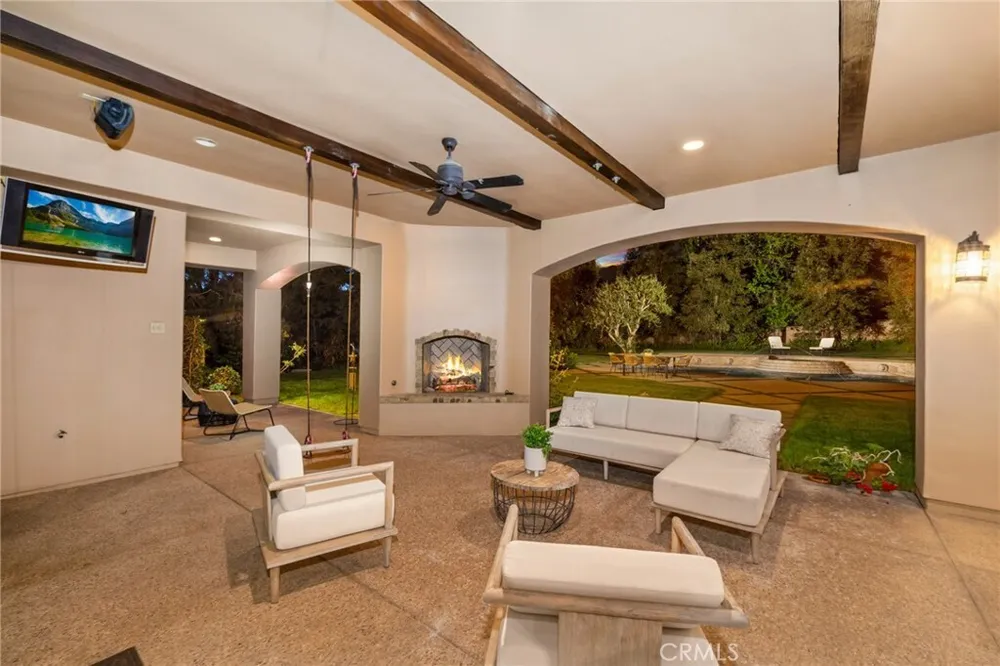 1417 Royal Oaks Dr, Bradbury, CA 91008