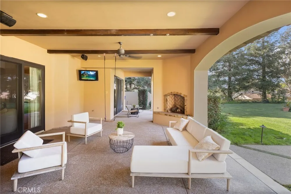 1417 Royal Oaks Dr, Bradbury, CA 91008
