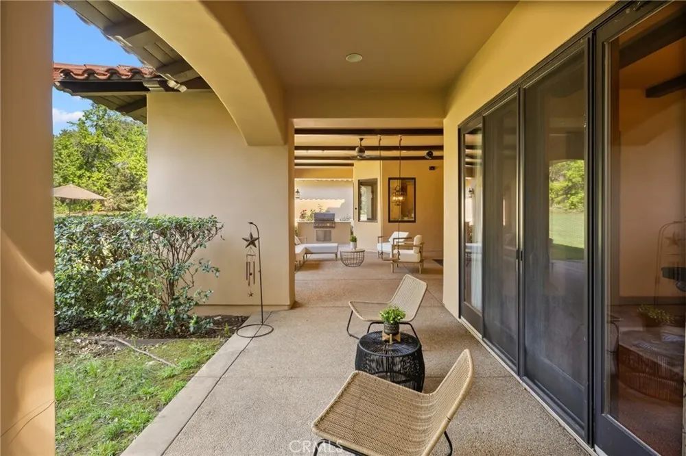 1417 Royal Oaks Dr, Bradbury, CA 91008