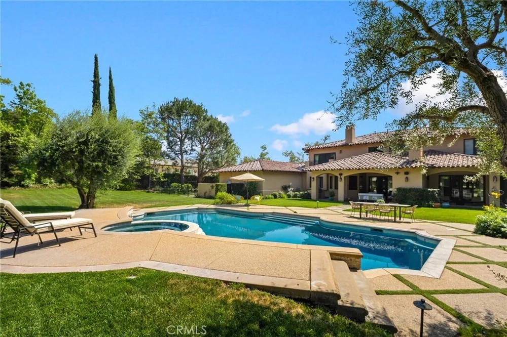 1417 Royal Oaks Dr, Bradbury, CA 91008
