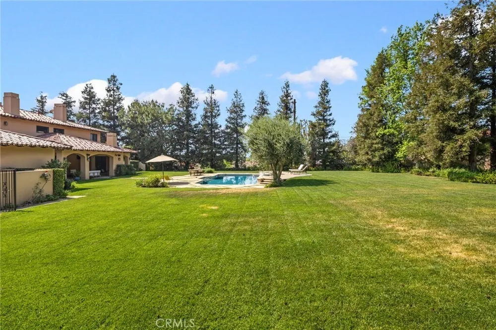1417 Royal Oaks Dr, Bradbury, CA 91008