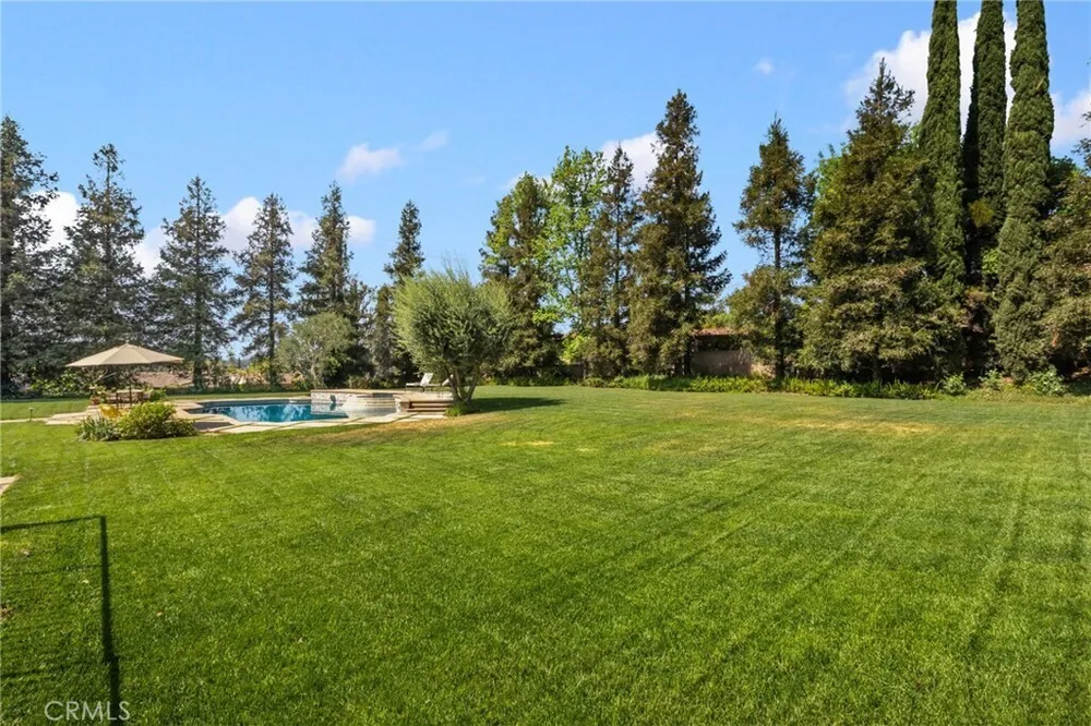 1417 Royal Oaks Dr, Bradbury, CA 91008