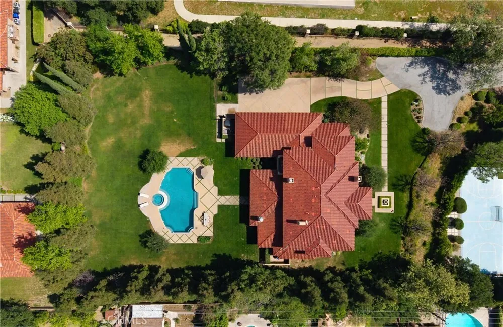 1417 Royal Oaks Dr, Bradbury, CA 91008