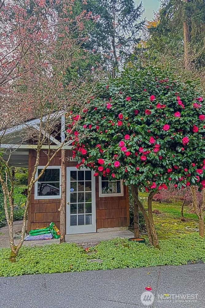 3718 S 334th St, Federal Way, WA 98001