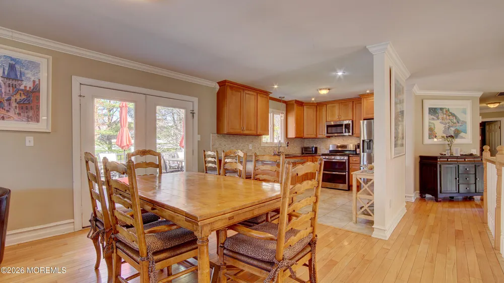 39 Royal Rd, Freehold, NJ 07728