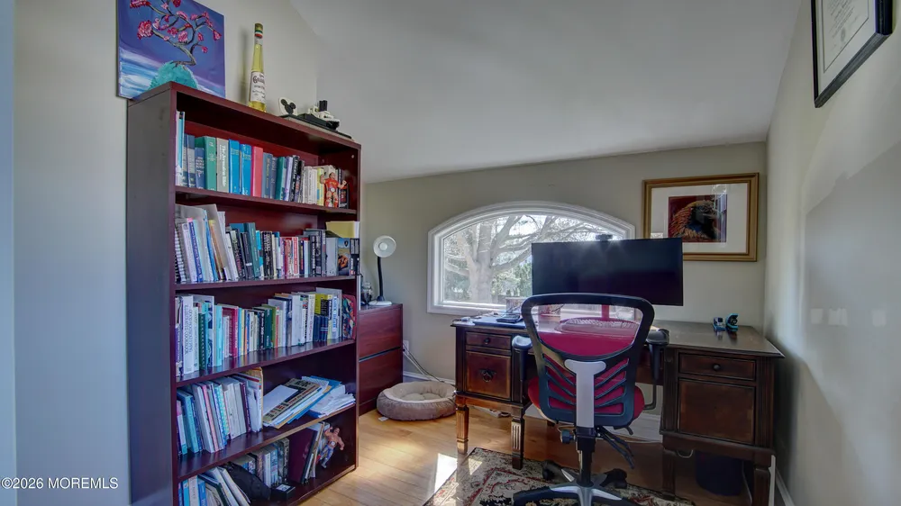 39 Royal Rd, Freehold, NJ 07728
