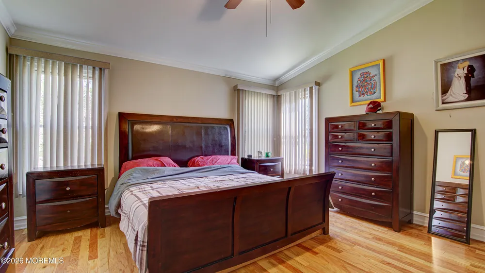 39 Royal Rd, Freehold, NJ 07728