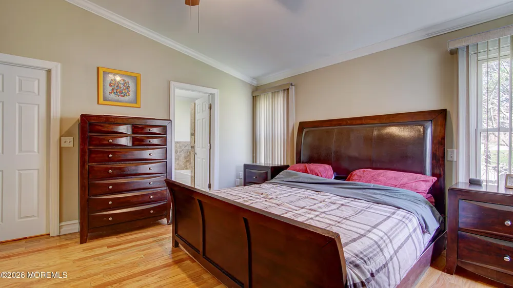 39 Royal Rd, Freehold, NJ 07728