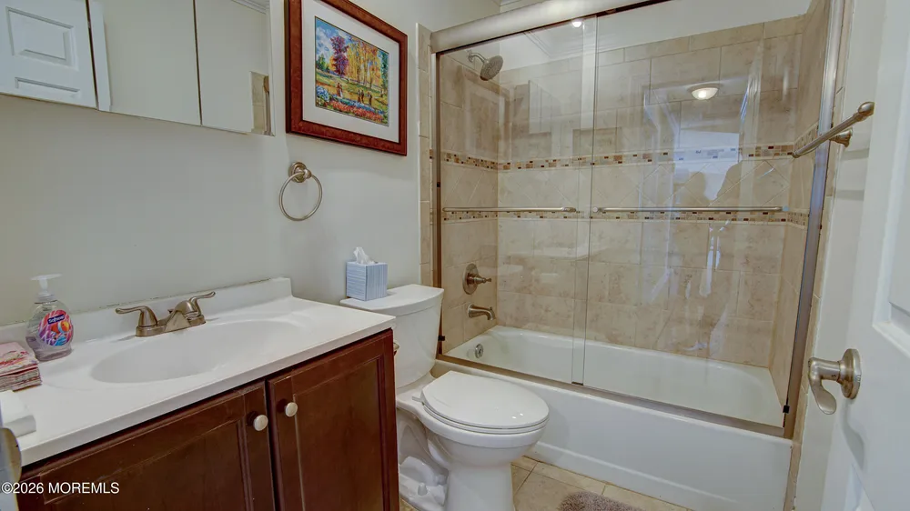 39 Royal Rd, Freehold, NJ 07728