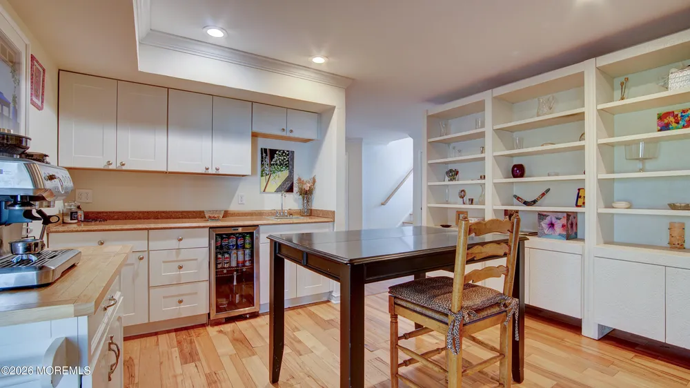 39 Royal Rd, Freehold, NJ 07728
