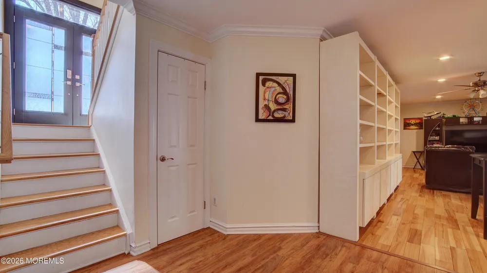 39 Royal Rd, Freehold, NJ 07728