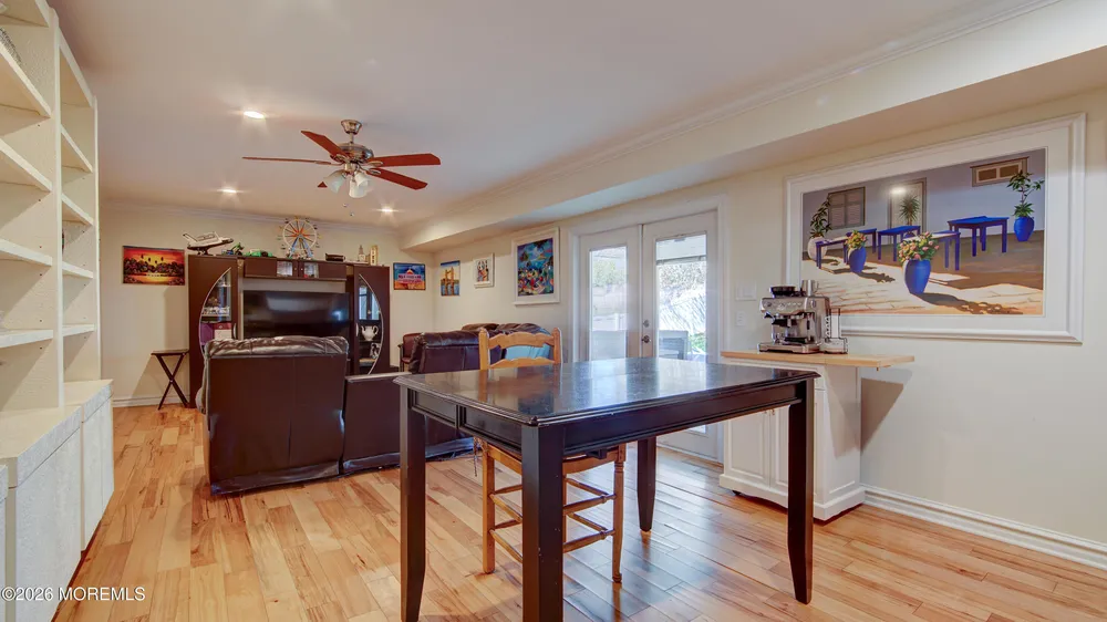 39 Royal Rd, Freehold, NJ 07728