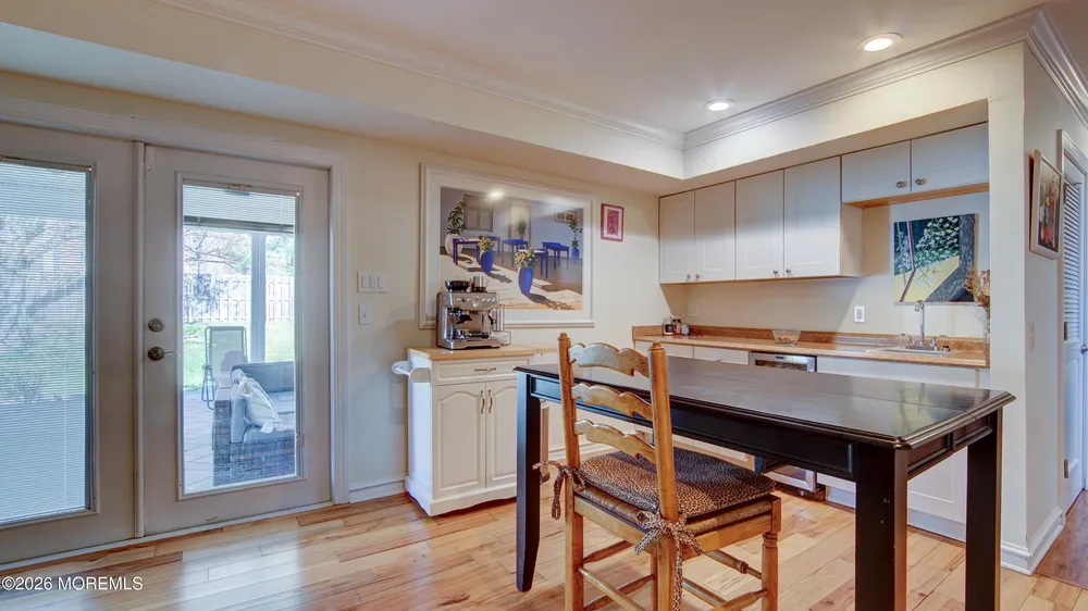 39 Royal Rd, Freehold, NJ 07728