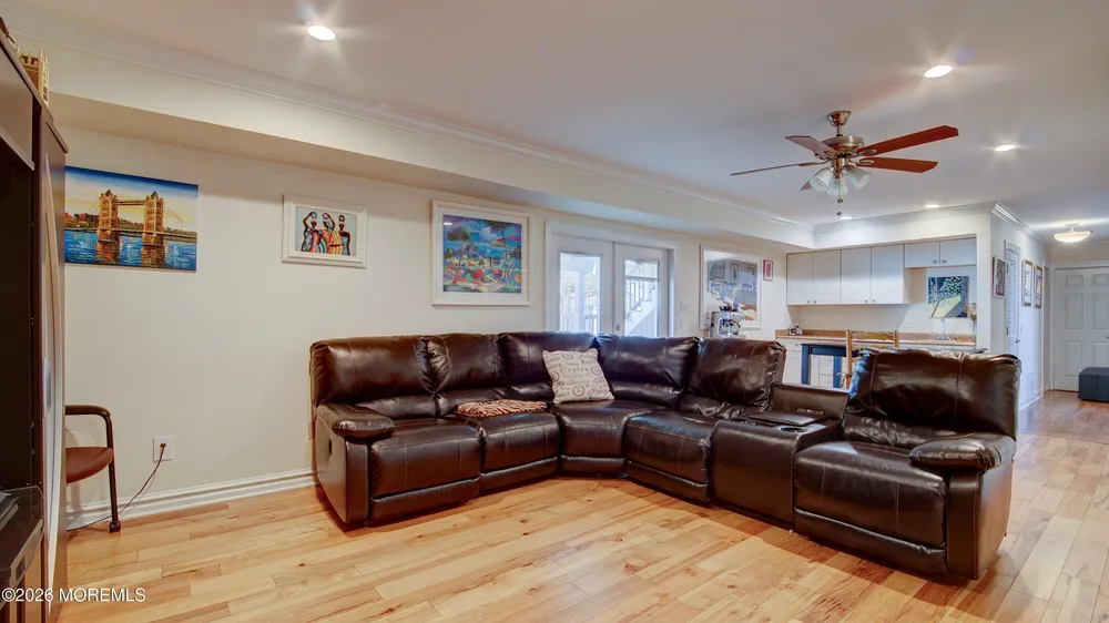 39 Royal Rd, Freehold, NJ 07728