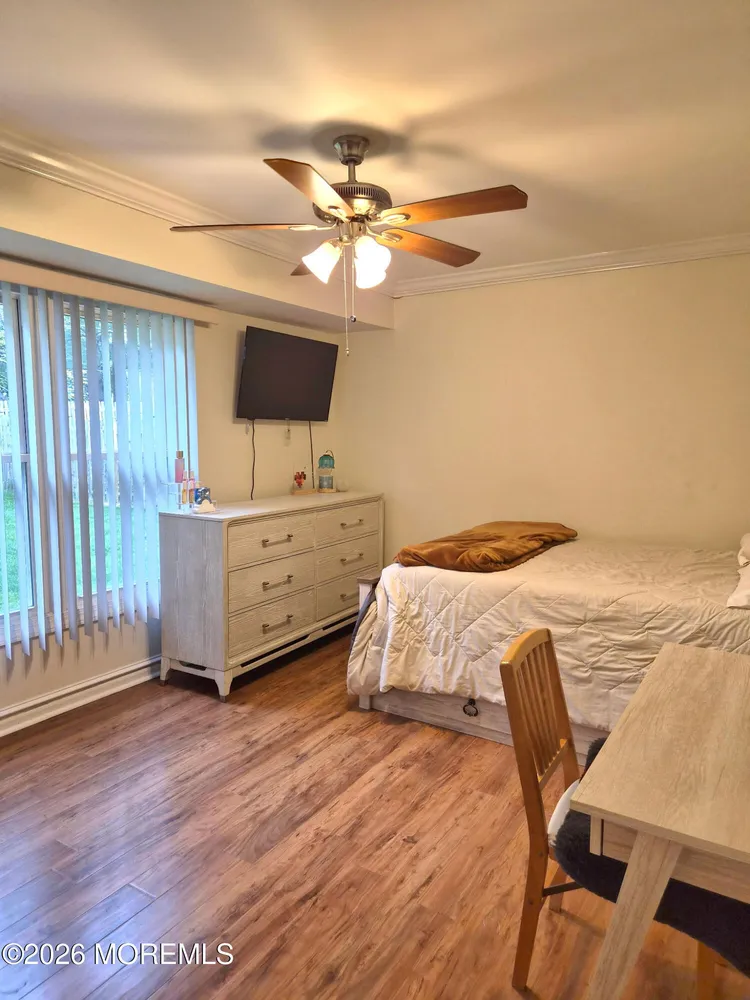 39 Royal Rd, Freehold, NJ 07728