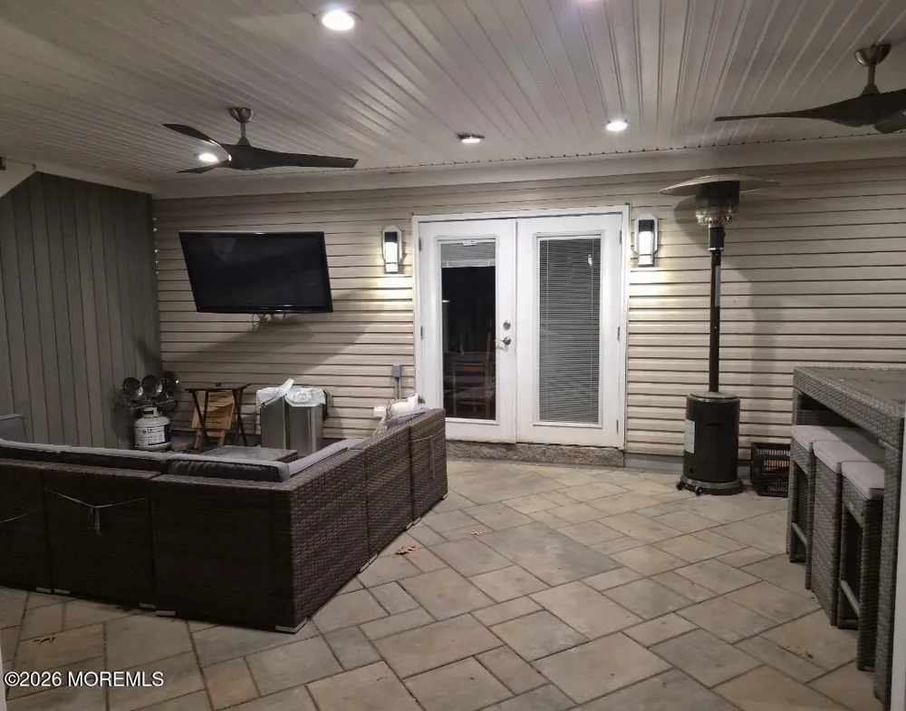 39 Royal Rd, Freehold, NJ 07728