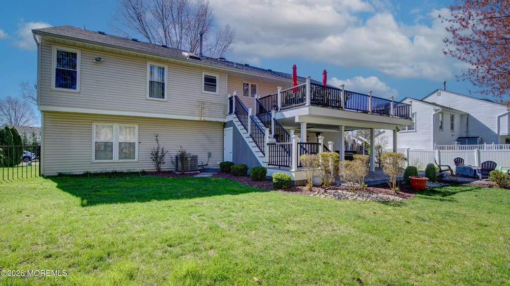 39 Royal Rd, Freehold, NJ 07728