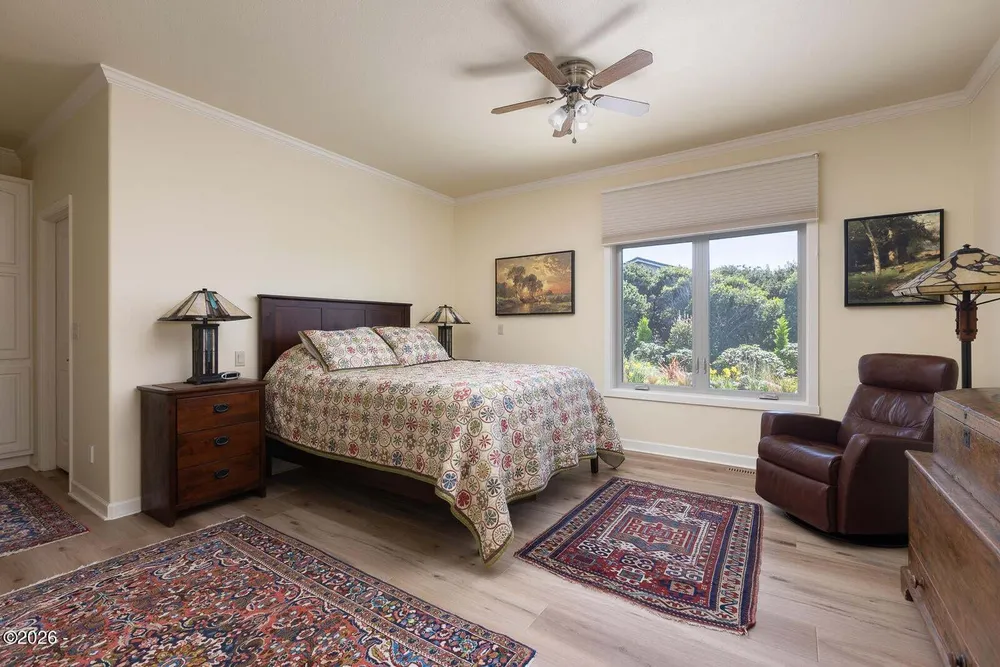 4271 NW Hidden Lake Loop, Waldport, OR 97394