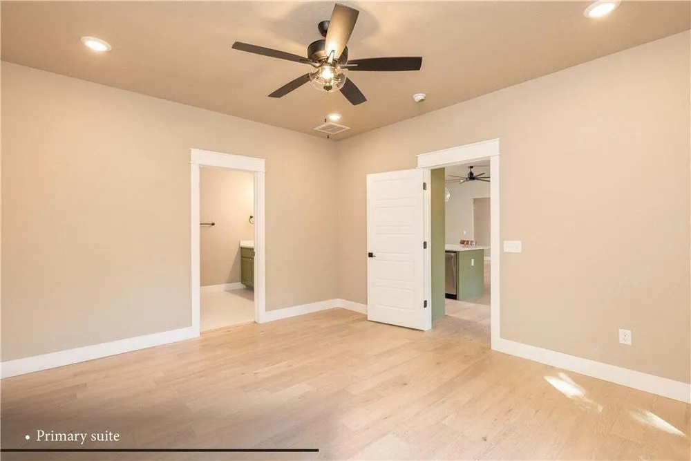4 Goring Circle, Bella Vista, AR 72714