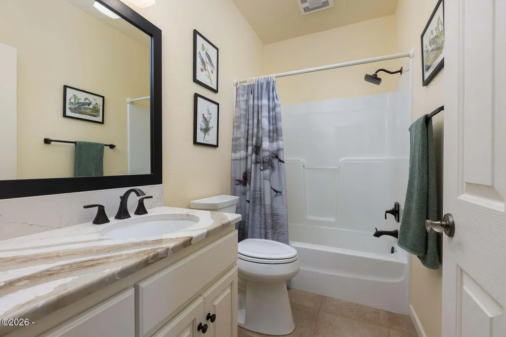 4271 NW Hidden Lake Loop, Waldport, OR 97394