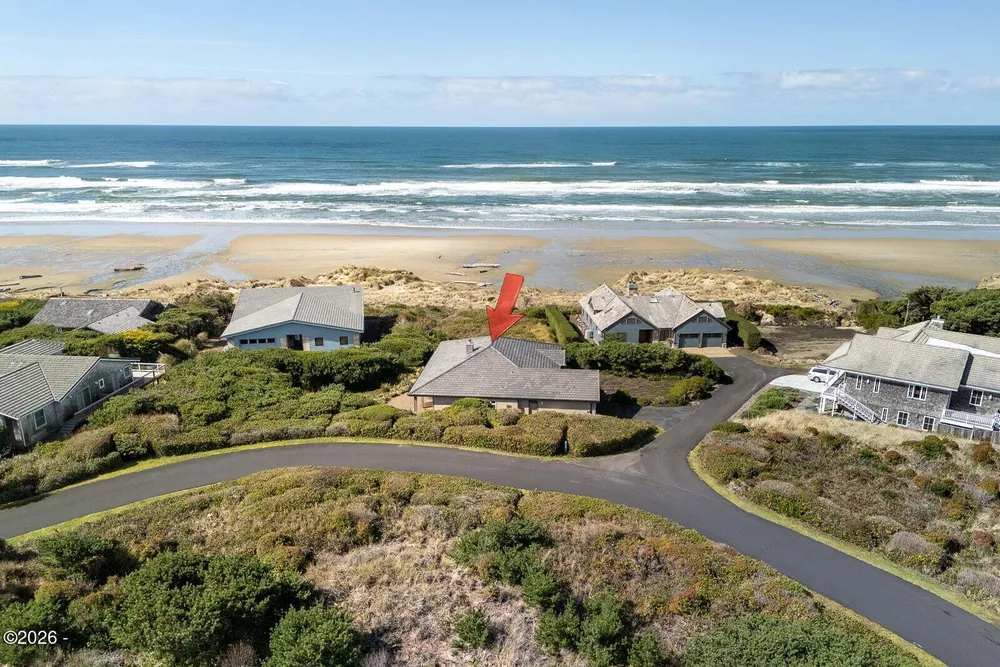 4271 NW Hidden Lake Loop, Waldport, OR 97394