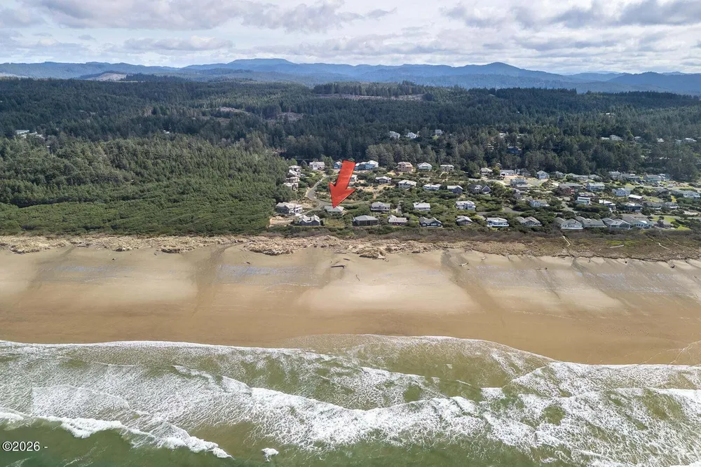 4271 NW Hidden Lake Loop, Waldport, OR 97394