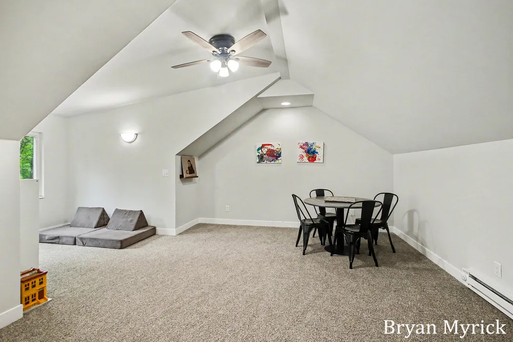 3355 Palmer Dr, Saugatuck, MI 49453