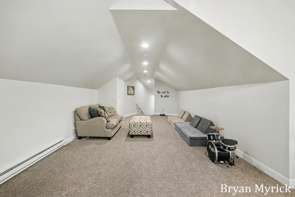 3355 Palmer Dr, Saugatuck, MI 49453
