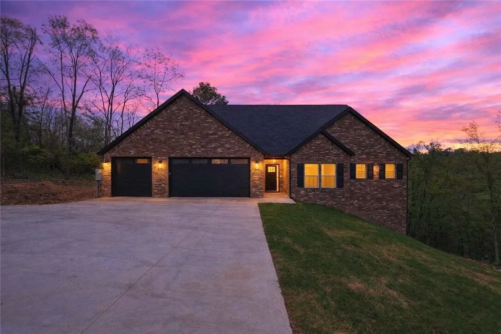 14 Kames Ln, Bella Vista, AR 72715