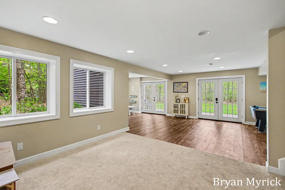 3355 Palmer Dr, Saugatuck, MI 49453