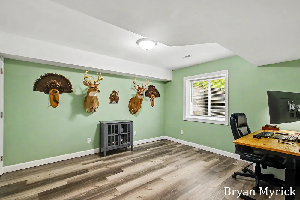 3355 Palmer Dr, Saugatuck, MI 49453