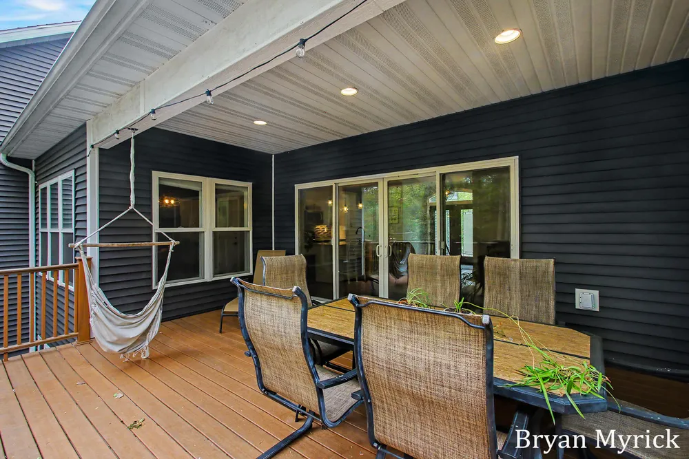 3355 Palmer Dr, Saugatuck, MI 49453