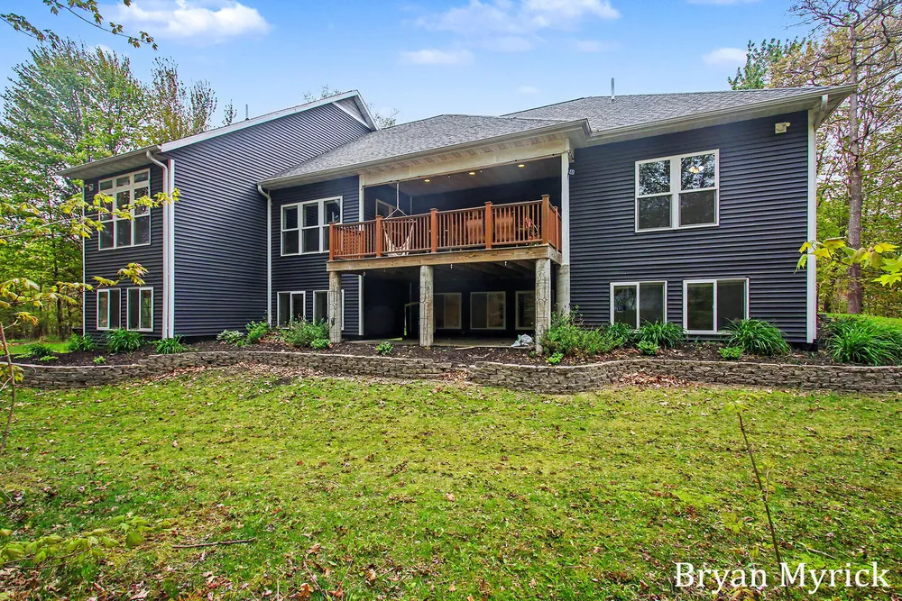 3355 Palmer Dr, Saugatuck, MI 49453