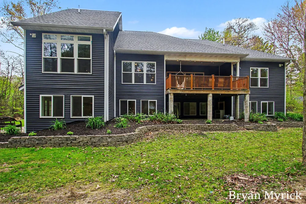 3355 Palmer Dr, Saugatuck, MI 49453